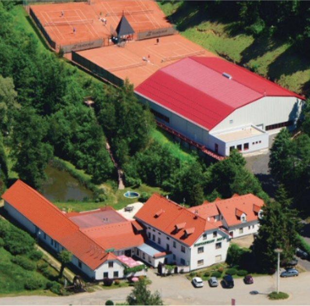 Hotel Mlyn - Jihlava Vílanec Buitenkant foto